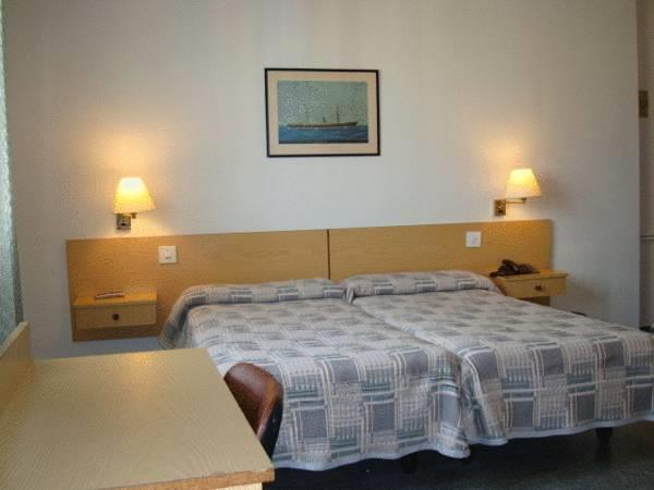 Hotel Climent Barselona Dış mekan fotoğraf