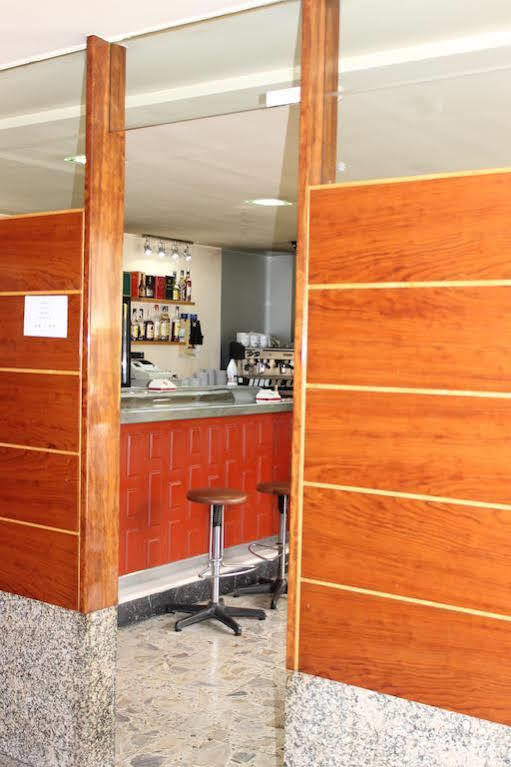 Hotel Climent Barselona Dış mekan fotoğraf