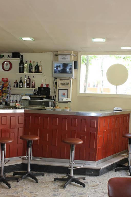 Hotel Climent Barselona Dış mekan fotoğraf
