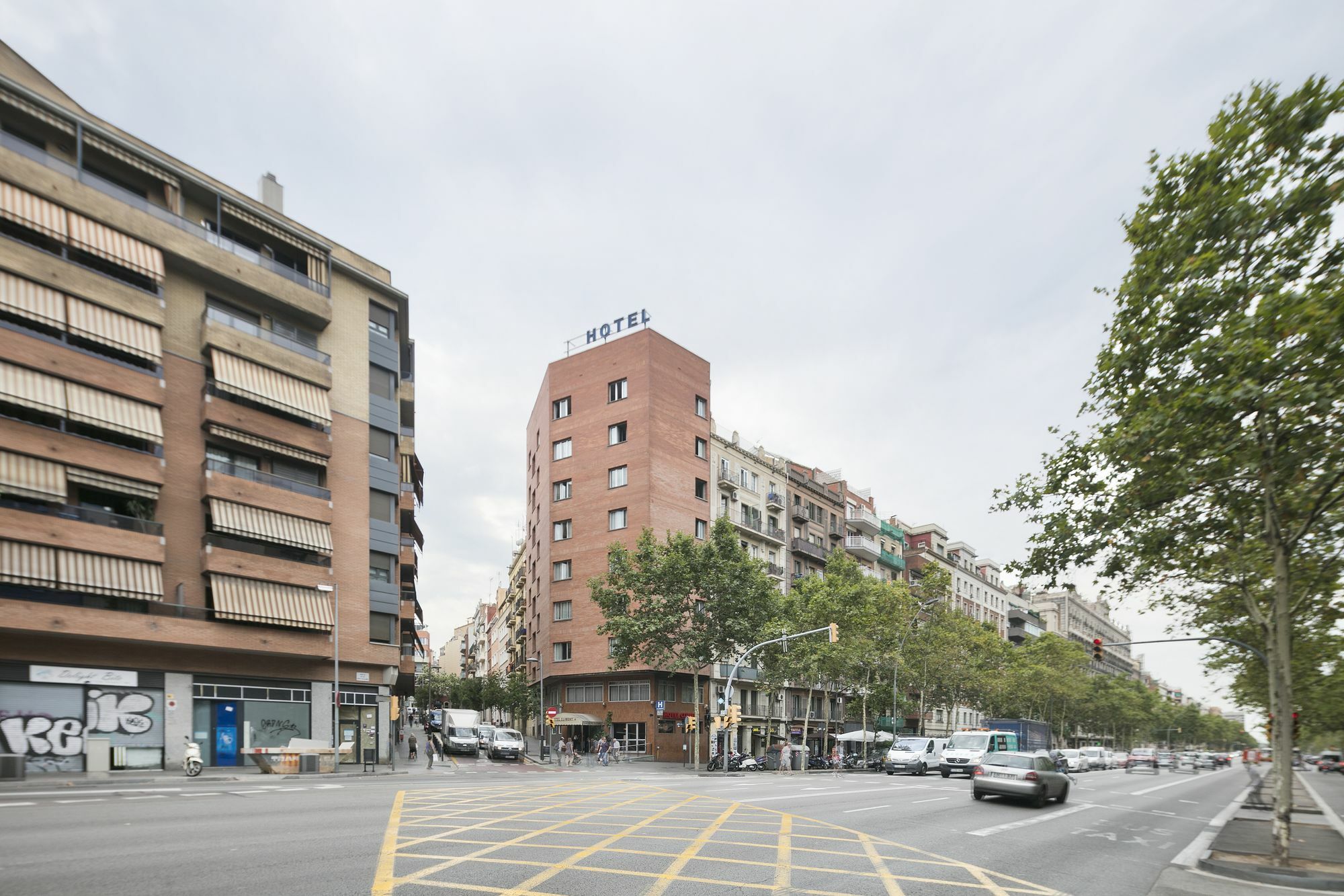 Hotel Climent Barselona Dış mekan fotoğraf