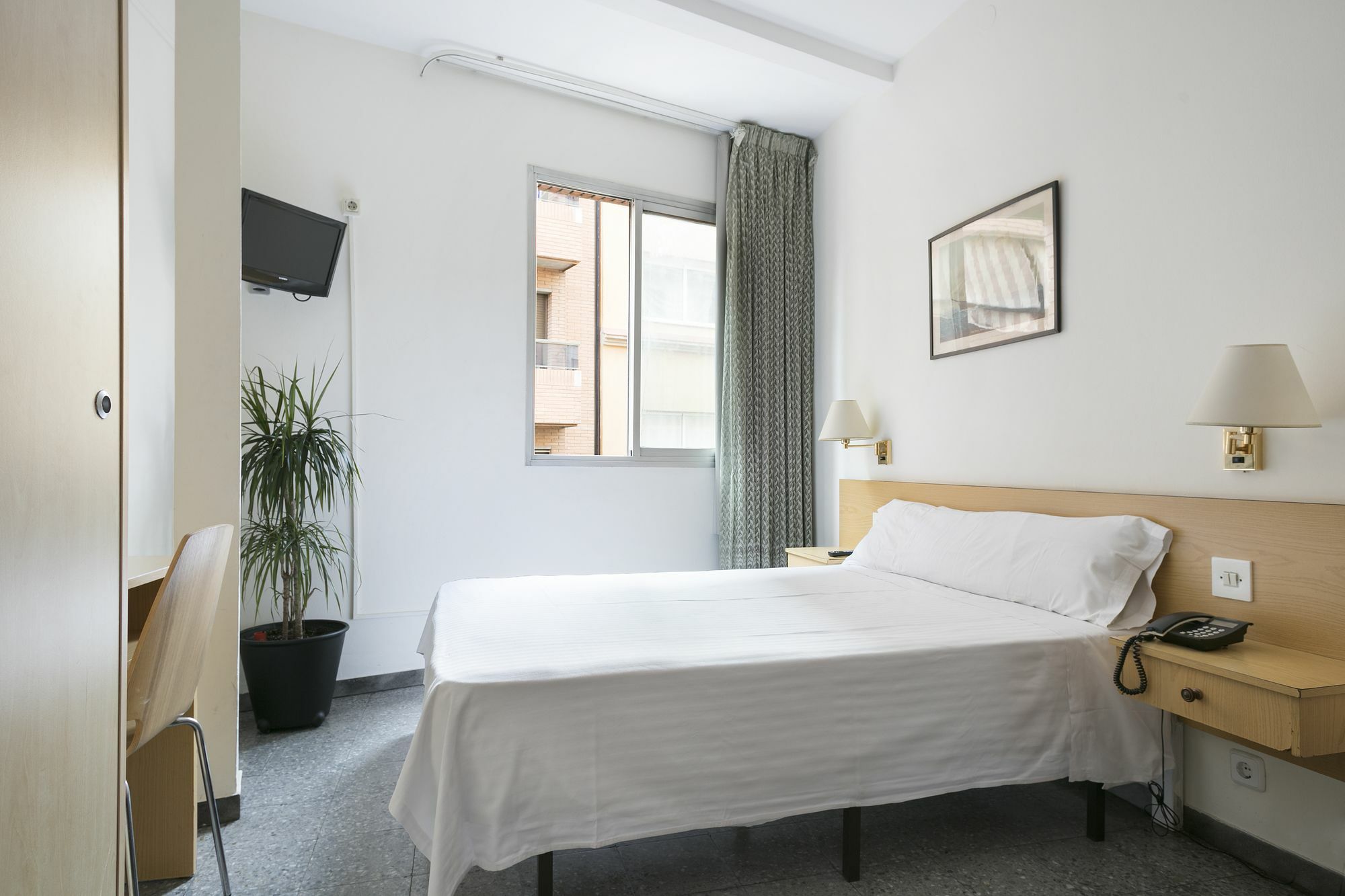Hotel Climent Barselona Dış mekan fotoğraf