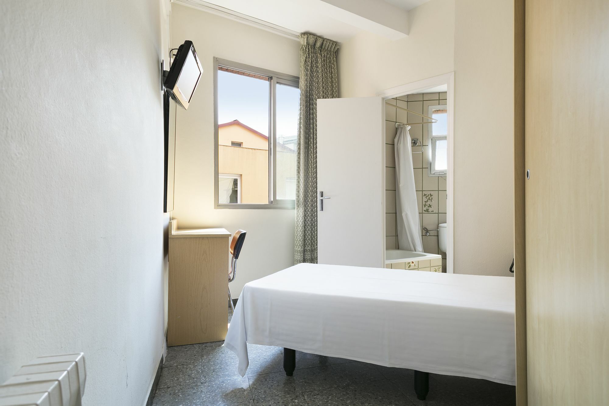Hotel Climent Barselona Dış mekan fotoğraf