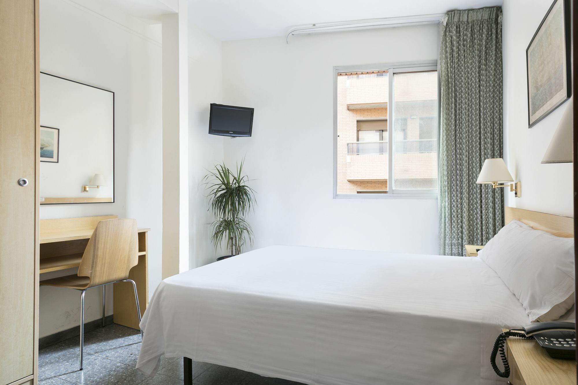 Hotel Climent Barselona Dış mekan fotoğraf