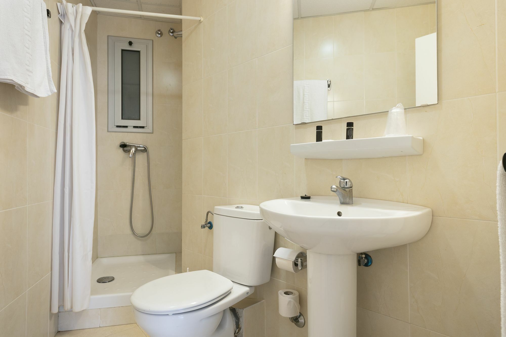 Hotel Climent Barselona Dış mekan fotoğraf